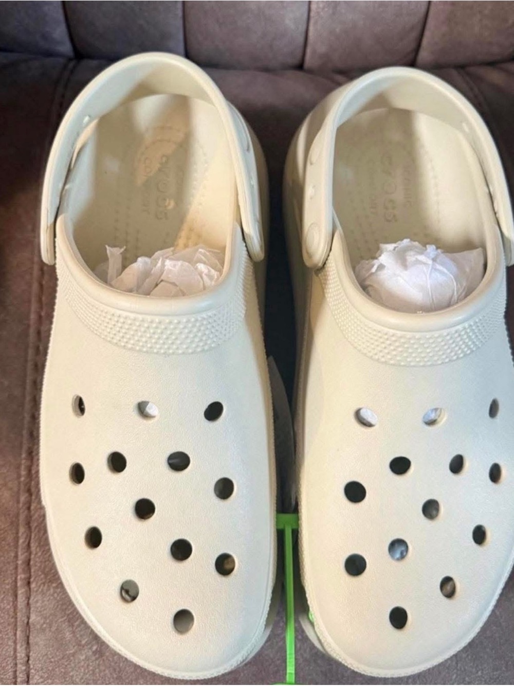 CROCS Classic Unisex Mules in Cream
